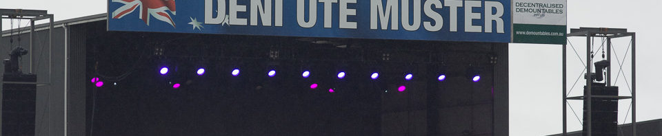 Deni Ute Muster – mud & crowds